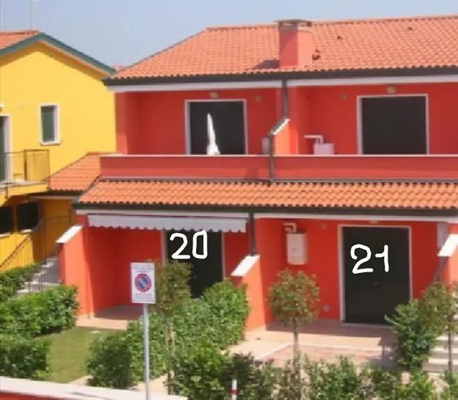 Apartament Iris 20 In Posizione Strategica, Indipendente, All'Interno Del Villaggio Dei Fiori Caorle